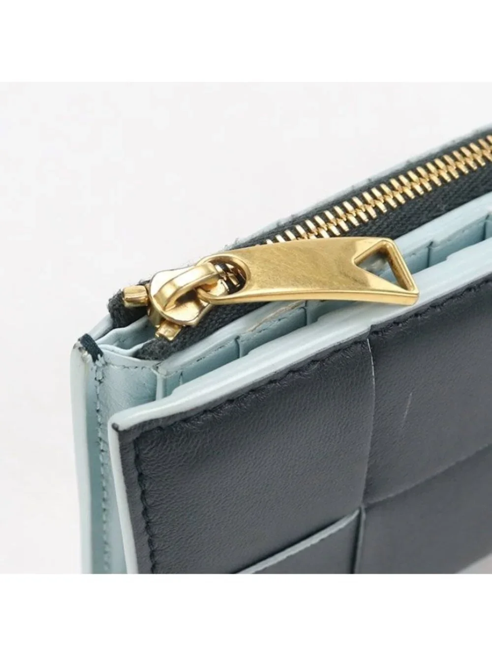 Bottega Veneta Midi Amdiam Maxi Intrecciato Bifold Wallet Lambskin